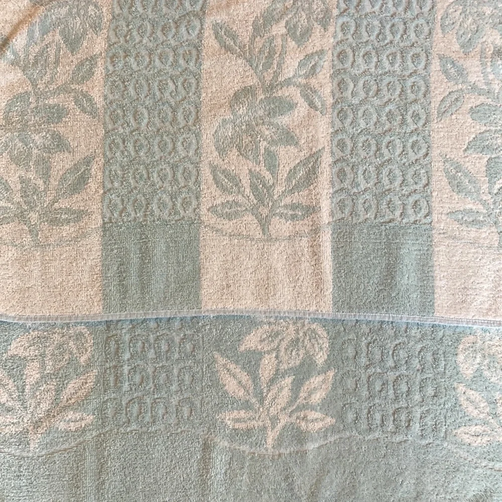 Vintage Cannon pastel blue floral textured two tone bath towel